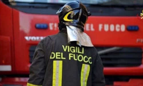 La tragediaDrammatico incendio nel Palermitano, le fiamme avvolgono un appartamento: muore disabile 58enne