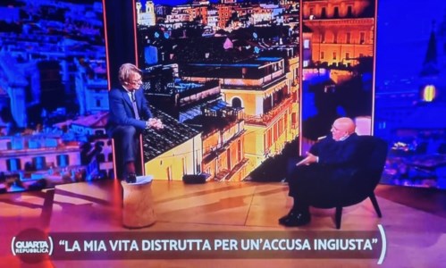 Nicola Porro e Mario Oliverio durante la puntata di Quarta Repubblica
