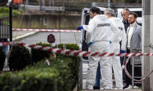 La strageSparatoria durante una riunione condominiale a Roma, morta una delle donne ferite: è la quarta vittima