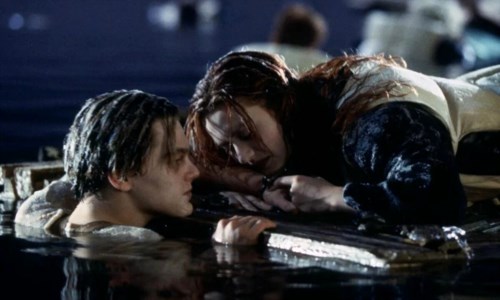 RassegnateviRose non poteva salvare Jack: uno studio scientifico dimostra che il finale di Titanic è “giusto”