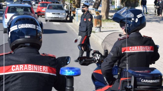 Il casoEvade dai domiciliari nel Salernitano per andare a trovare i parenti a Reggio Calabria: arrestato