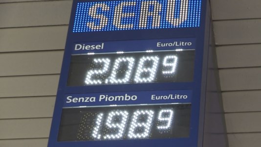 Nuova stangataPrezzo carburanti di nuovo alle stelle anche in Calabria, protestano gli automobilisti: «È una vergogna»