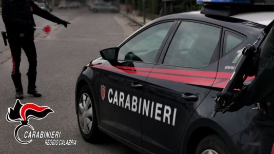 Lotta allo spaccioCon 60 grammi di coca nelle mutande scappa dai carabinieri e provoca un incidente: arrestato 32enne di Cittanova