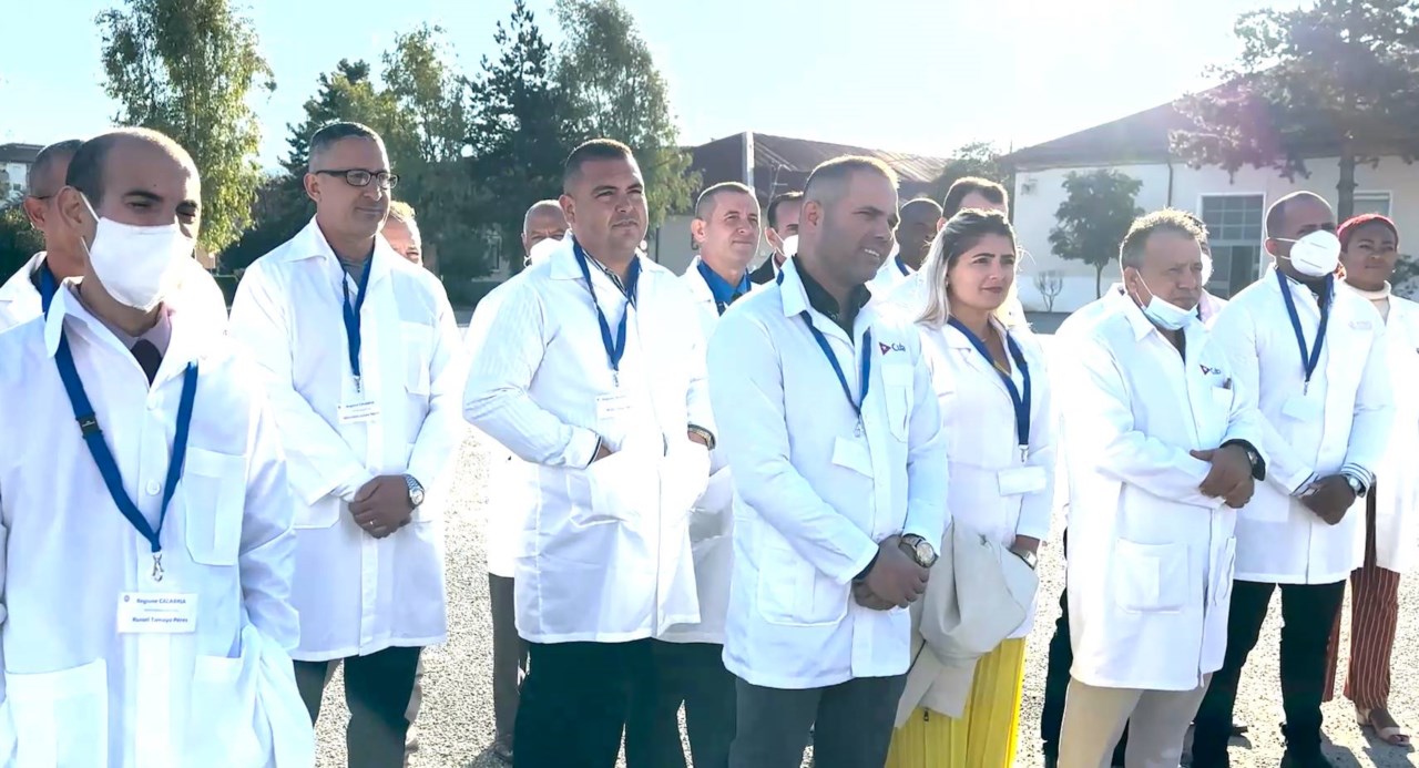 Alcuni dei medici cubani arrivati in Calabria negli ultimi mesi
