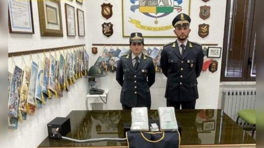 Lotta allo spaccioReggio Calabria, in auto oltre due chili di cocaina: arrestati 2 corrieri siciliani