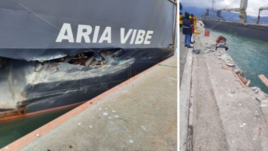 Danni del maltempoCorigliano Rossano, nave sbatte alla banchina del porto a causa del vento durante le manovre di attracco