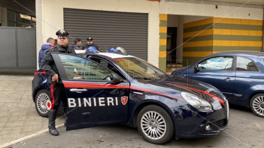 Sangue in CalabriaOmicidio a Cosenza, 47enne uccide a coltellate un uomo di 75 anni: indagini in corso