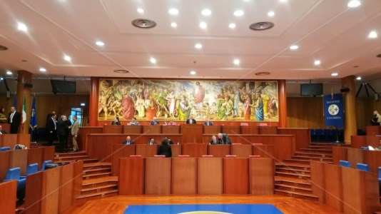 Consiglio regionaleUbaldo Comite eletto difensore civico, scontro sulla legge “omnibus” e unanimità per il piano di Protezione civile