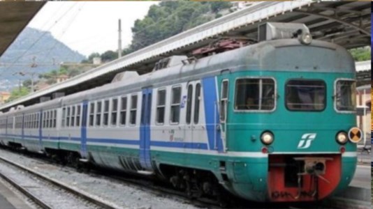 L’inchiestaSpaccio a Cosenza, così la marijuana proveniente dal Reggino viaggiava a bordo dei treni regionali calabresi