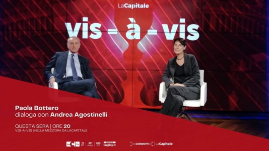 I format di LaCAndrea Agostinelli, una storia da ufficiale e gentiluomo: appuntamento con Vis-à-Vis
