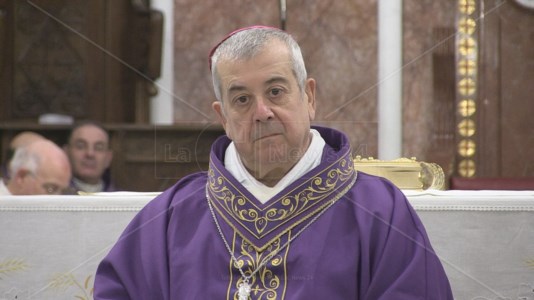 Lo scontro sul DdlAutonomia differenziata, il vescovo di Cosenza durissimo con i senatori che l’hanno votata: «Stanno con i ricchi e dimenticano la Bibbia»