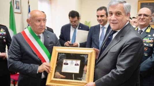 Il riconoscimentoUn antenato di Tajani nato a Cutro: cittadinanza onoraria per il ministro