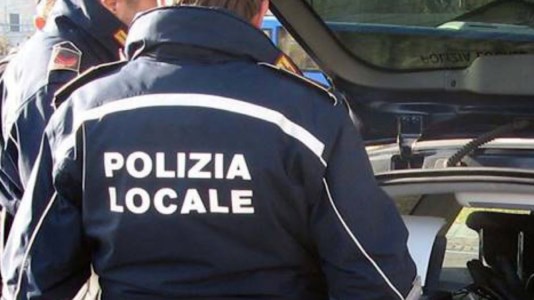 La decisioneSpaccio e prostituzione nel Catanzarese, agente della polizia locale lascia i domiciliari