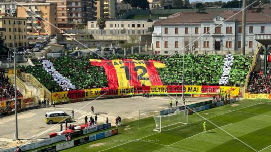 È qui la festaCatanzaro in Serie B, l’onda giallorossa invade il Ceravolo: in 14mila per la sfida con il Pescara