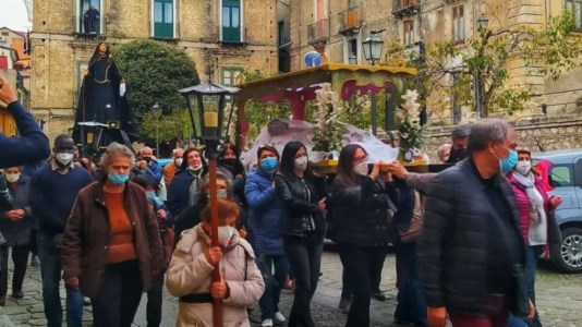Riti della Settimana Santa nel Crotonese: rievocazioni, preghiere antiche e il pellegrinaggio di Pasquetta a Belvedere Spinello