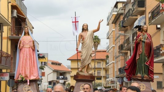 Settimana SantaAffruntata a Vibo Marina, oltre 5mila fedeli per il tradizionale rito della Pasqua