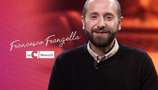 Volti Voci ViteDalla carta stampata alla tv fino al web: Francesco Frangella si racconta