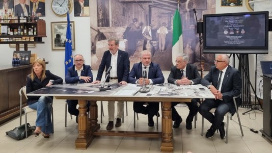 Luigi D’Eramo in visita al museo nazionale del bergamotto di Reggio Calabria 