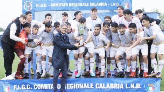 Calcio CalabriaLa Morrone trionfa nel campionato regionale Under 19: battuto 8 a 0 il Gioiosa Jonica in finale
