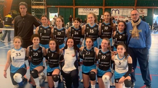 Volley CalabriaL’Under 14 femminile dell’asd Pallavolo Jonica si prepara alle finali nazionali: «Siamo emozionate»