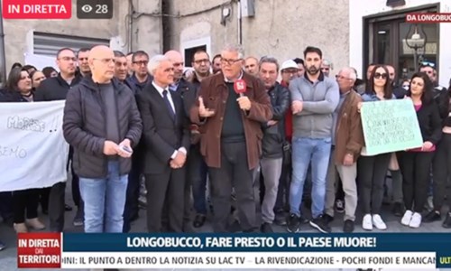 Calabria’s revolutionLongobucco non deve morire. La protesta s’infuoca: «Nessuno andrà più a scuola da lunedì»