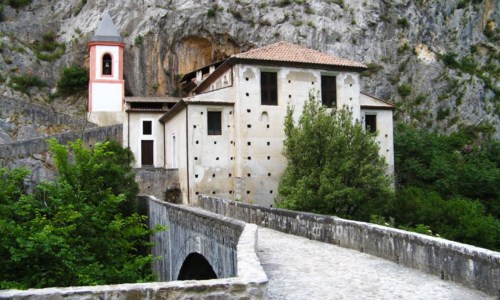 Culto e natura in Calabria: un viaggio tra spiritualità e devozione