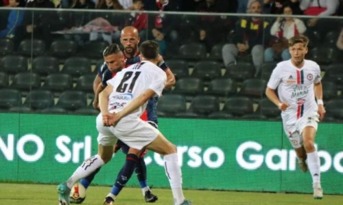 Play off di Serie CAl Foggia l’andata dei quarti, il Crotone cade per 1-0 allo Zaccheria