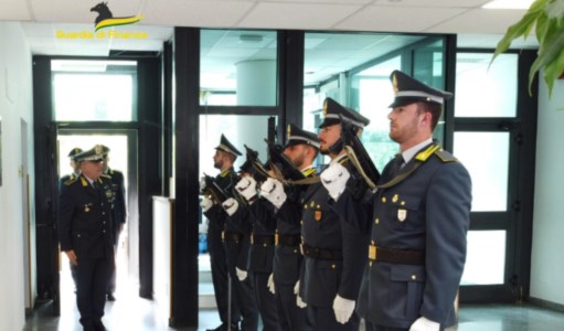 Tappa istituzionaleVibo, il comandante regionale della Guardia di finanza in visita al Comando provinciale e Reparto aeronavale
