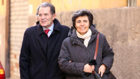 Il luttoAddio a Flavia Franzoni, la moglie di Romano Prodi morta durante una camminata verso Assisi