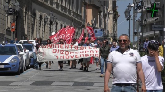 Sanità CalabriaAssunzioni Oss, “Si Cobas” scende in piazza a Catanzaro per chiedere lo scorrimento delle graduatorie