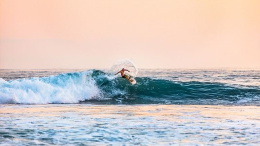 Ecco cinque spiagge in Calabria dove praticare surf, windsurf e kitesurf