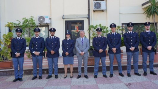 SicurezzaAltri otto poliziotti in servizio a Crotone: potenziato l’organico della Questura