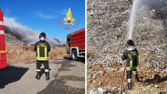 Paura nella SibaritideCassano, incendio nella discarica La Silva: cittadini preoccupati per la possibile diffusione di diossina