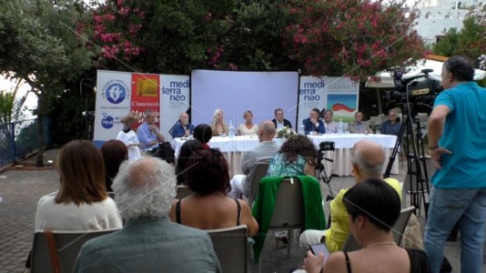 Un momento della conferenza stampa di presentazione del Mediterraneo Festival Corto