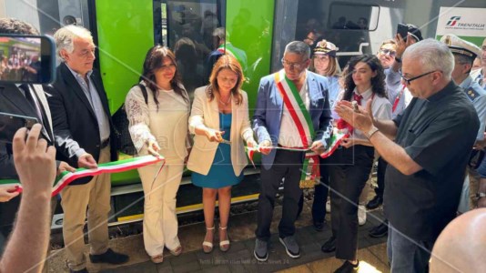 Energie pulitePronto a partire il secondo treno blues Sibari-Reggio Calabria alimentato a biometano: oggi il taglio del nastro