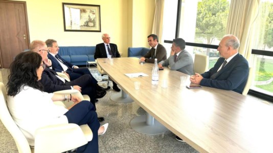 InfrastrutturePonte Stretto, Occhiuto incontra l’ad della società Ciucci: «Grande opportunità per la Calabria»