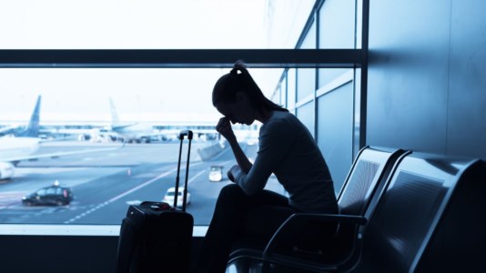 Tutti a terraSciopero negli aeroporti, oggi non si decolla: disagi per 250mila passeggeri, mille voli cancellati