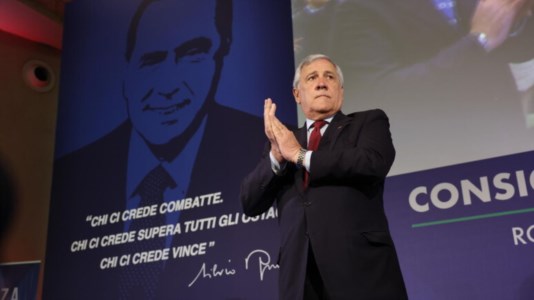 Azzurri a raccoltaForza Italia, il vicepremier Tajani apre il congresso provinciale di Cosenza: Gallo verso la riconferma