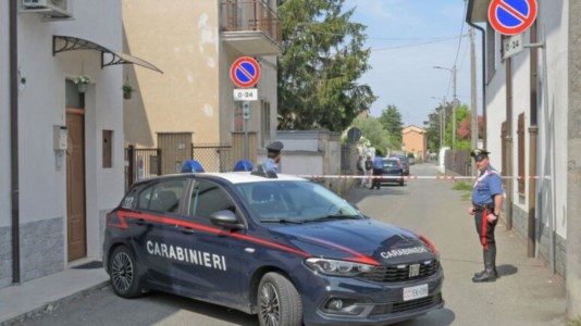 Il casoCirò Marina, cinquantenne si barrica in casa: dopo 18 ore di trattative si consegna ai carabinieri