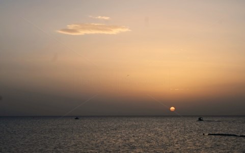L’abbraccio del mattinoI colori dell’alba a Sibari: un incanto sul Mare Jonio -Video