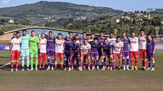 Calcio estivoAmichevoli, Catanzaro sconfitto dalla Fiorentina: i viola calano il tris alle Aquile