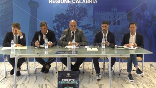 Turismo CalabriaIncentivi alle imprese che assumono regolarmente lavoratori stagionali: ecco il bando della Regione