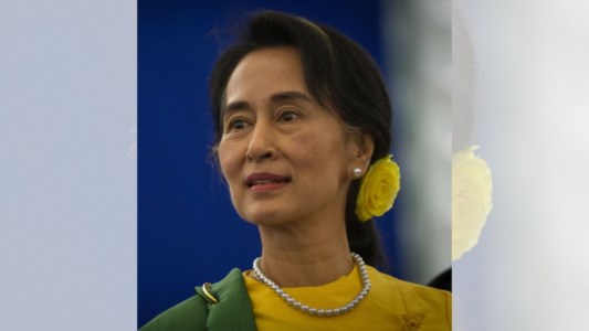 Fuori dal carcereAung San Suu Kyi &egrave uscita di prigione: la leader birmana e premio Nobel trasferita in un edificio governativo