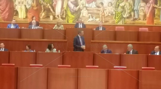 Nuova sedutaLa riforma dei Consorzi di bonifica in Consiglio, Occhiuto tira dritto: «Rimango presidente se posso cambiare le cose»