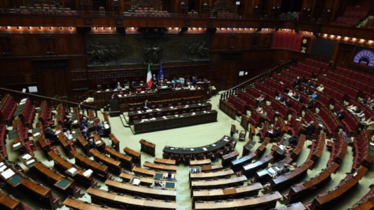L’autonomia differenziata andrà avanti a colpi di delega e Dpcm: il Parlamento sarà escluso dalle decisioni chiave