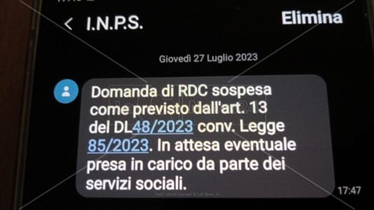 L’sms con cui è stato comunicato lo stop del Rdc