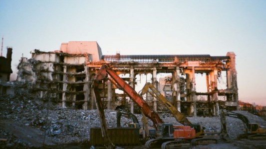 Il reportAbusivismo edilizio, in Calabria eseguito meno del 10% delle ordinanze di demolizione