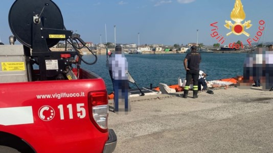 Il drammaTragedia a Corigliano Rossano, auto precipita in mare dalla banchina del porto: muore un 41enne