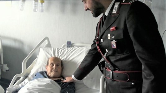 Lieto fineDebilitato e solo non riesce a chiamare i soccorsi, tutta Conflenti si attiva: anziano salvato dai carabinieri
