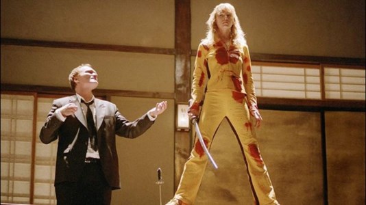L’anniversarioKill Bill, vent’anni fa usciva nelle sale il primo Volume del film cult di Tarantino nato da una battuta di Pulp Fiction